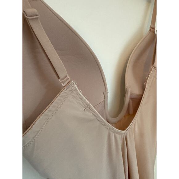 Spanx Suit Your Fancy Plunge Low Back Mid Thigh Bodysuit Shapewear, Small - Picture 8 of 10